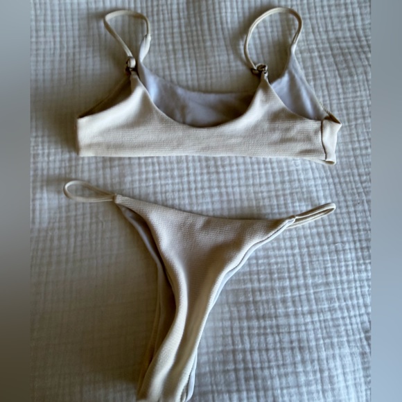 Cream Textured Bikini Set - Picture 2 of 2